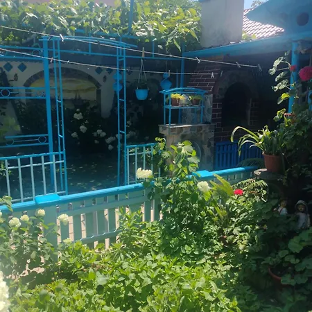 Alojamento de Acomodação e Pequeno-almoço Casa De Vacanta ,,puiu & Nelly,, 3*